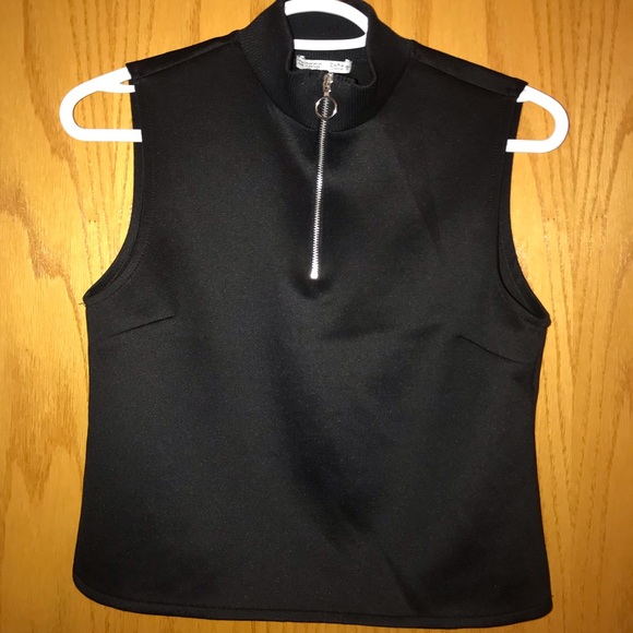 Sleeveless zip up top - Picture 1 of 2